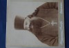 Кабинетный портрет соборного протоиерея в рясе с наградным крестом. Ставрополь, начало 1900-х гг.