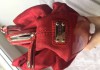 Фото Сумка moschino италия красная замша натуральная лазерная лак кожа бант принт дизайн декор топ лакова