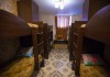 Фото Недорогая 1-спальная кровать в мужской комнате хостела Барнаула