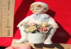 Фарфоровая статуэтка Мальчик с розами, немецкий фарфор