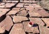 Фото Камень галтованный красный песчаник природный пластушка