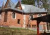 Фото Кирпичный дом на участке с соснами по Новорижскому шоссе