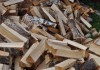 Фото Щепа, опилки древесные, дрова колотые, уголь.
